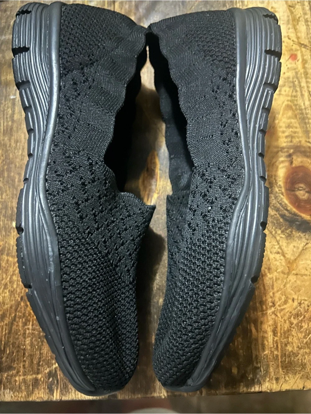 Skechers Seager Stat Women’s Memory Foam Black Slip Ons Size 6.5